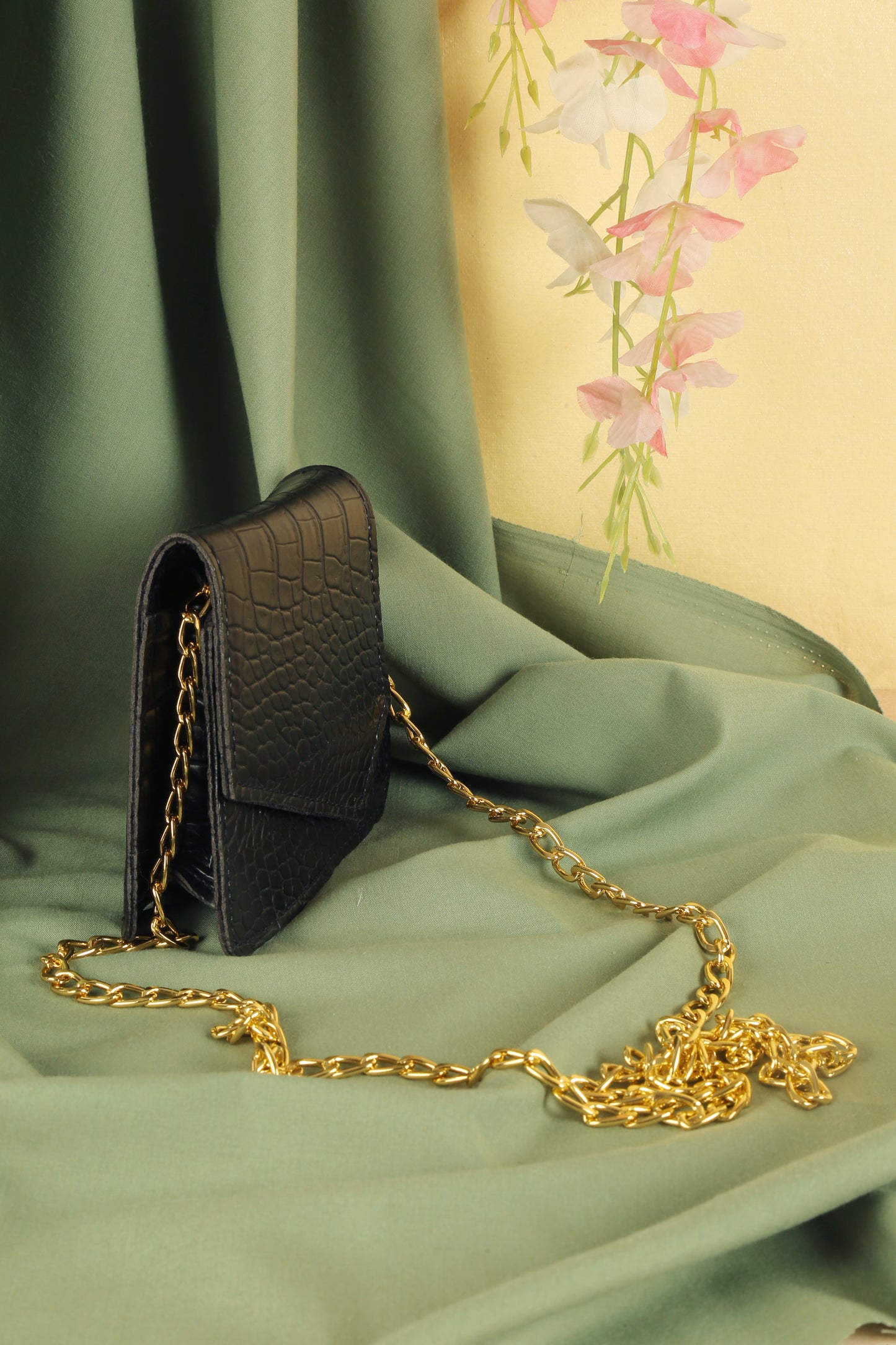 Luna Sling Bag