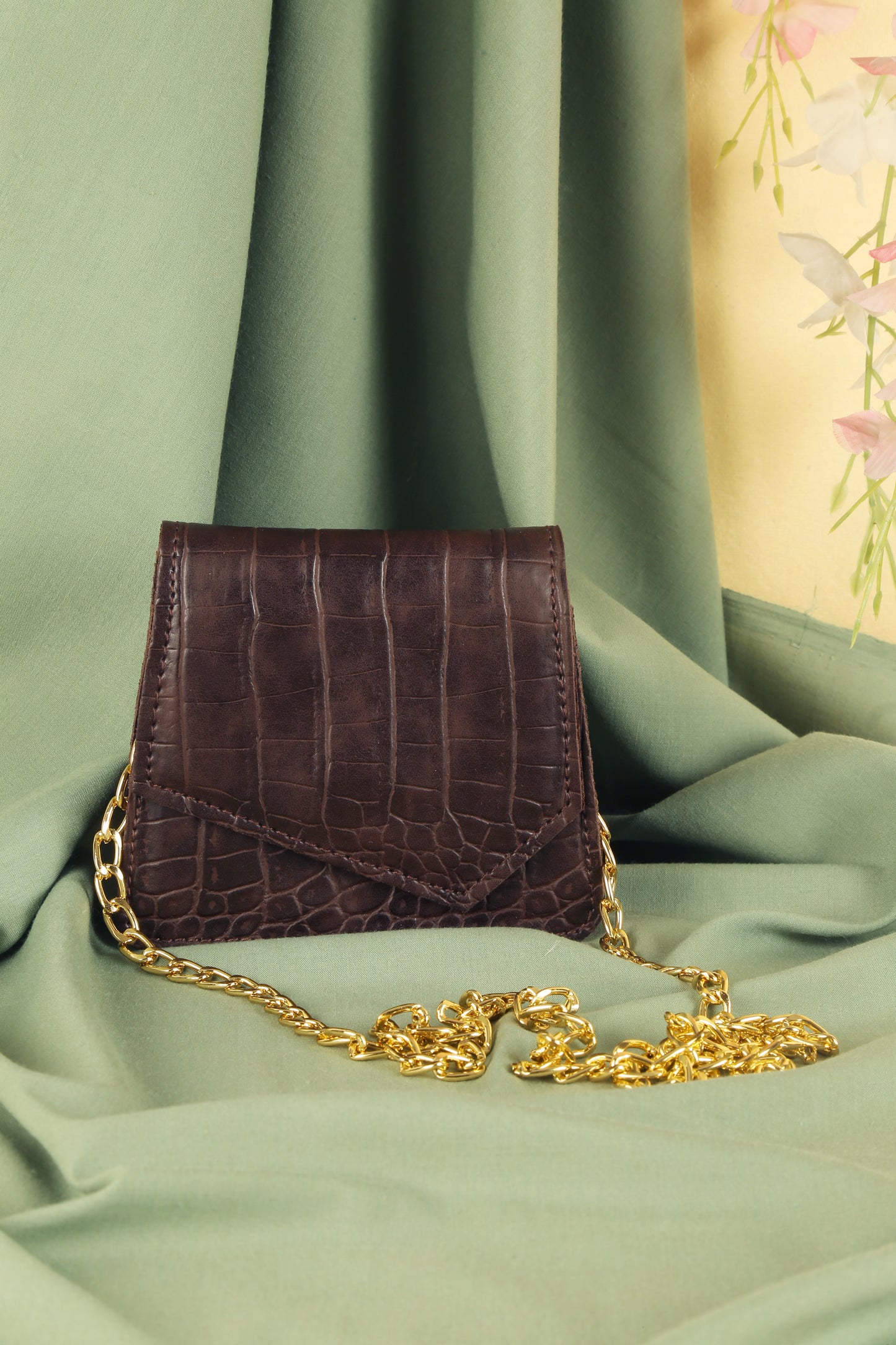 Luna Sling Bag