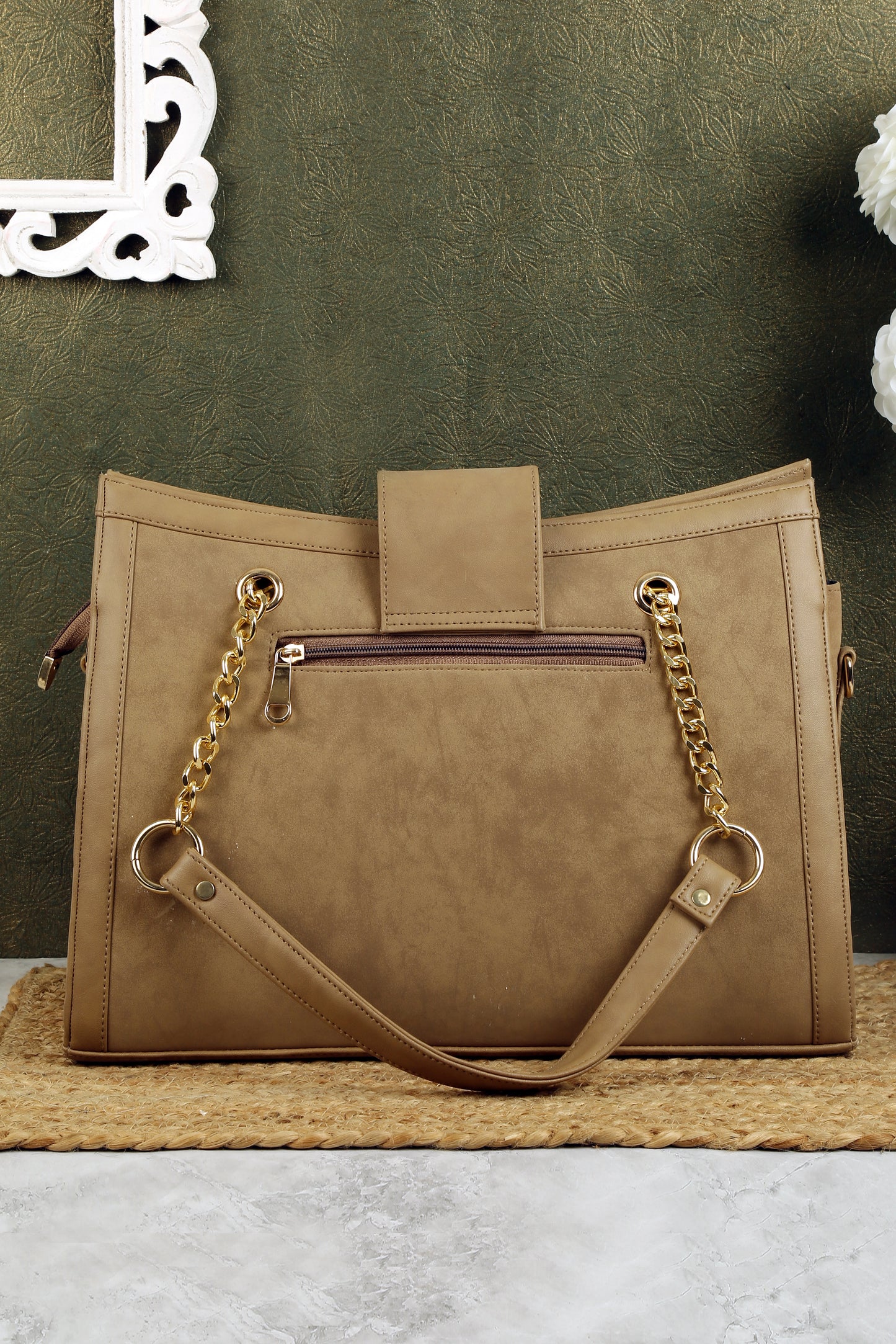 Eleanor Shoulder Bag