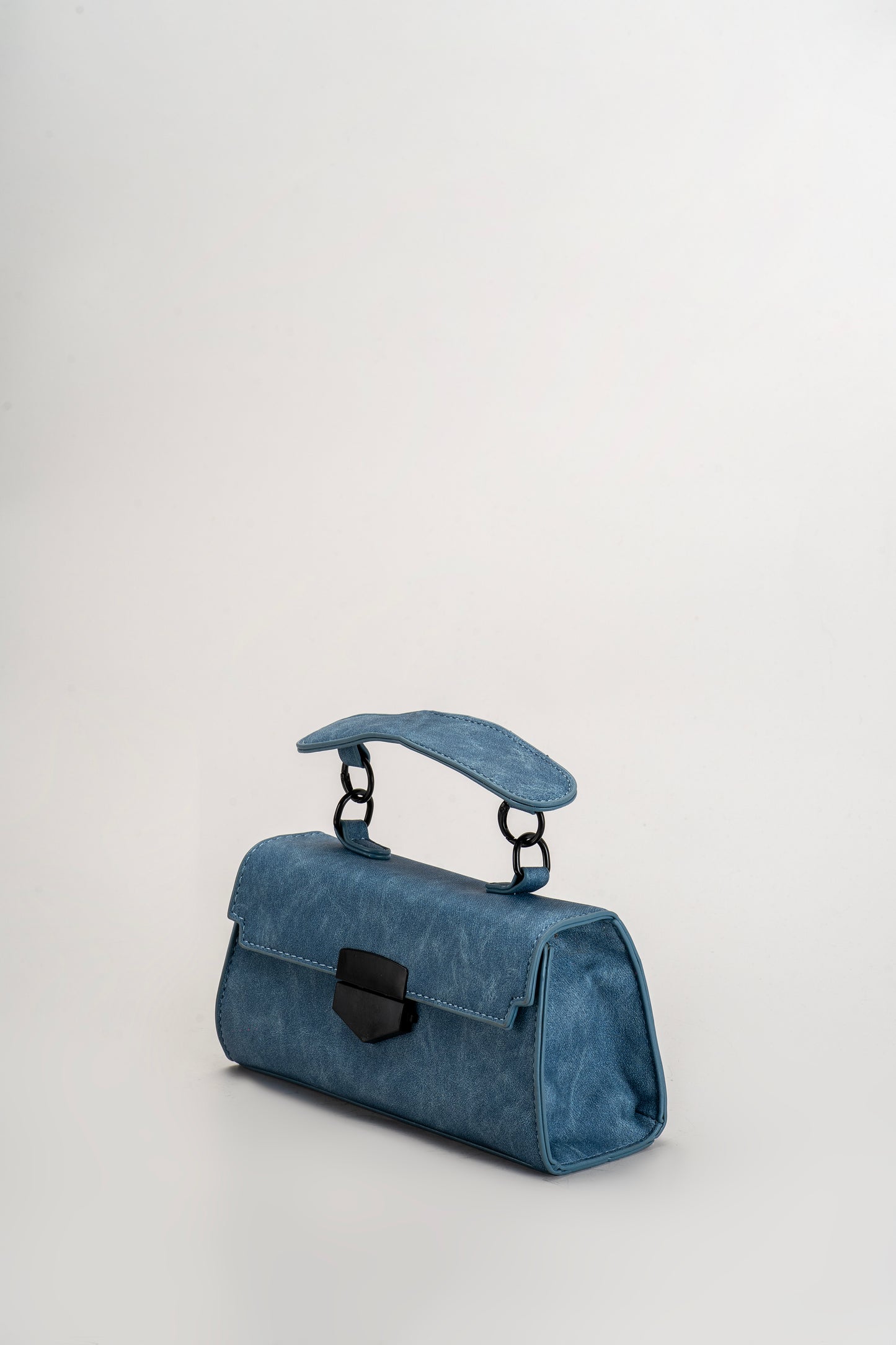 Peyton Sling Bag