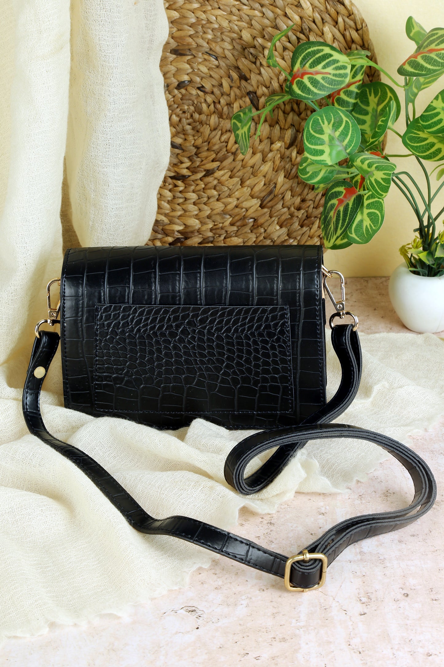Evelyn Sling Bag