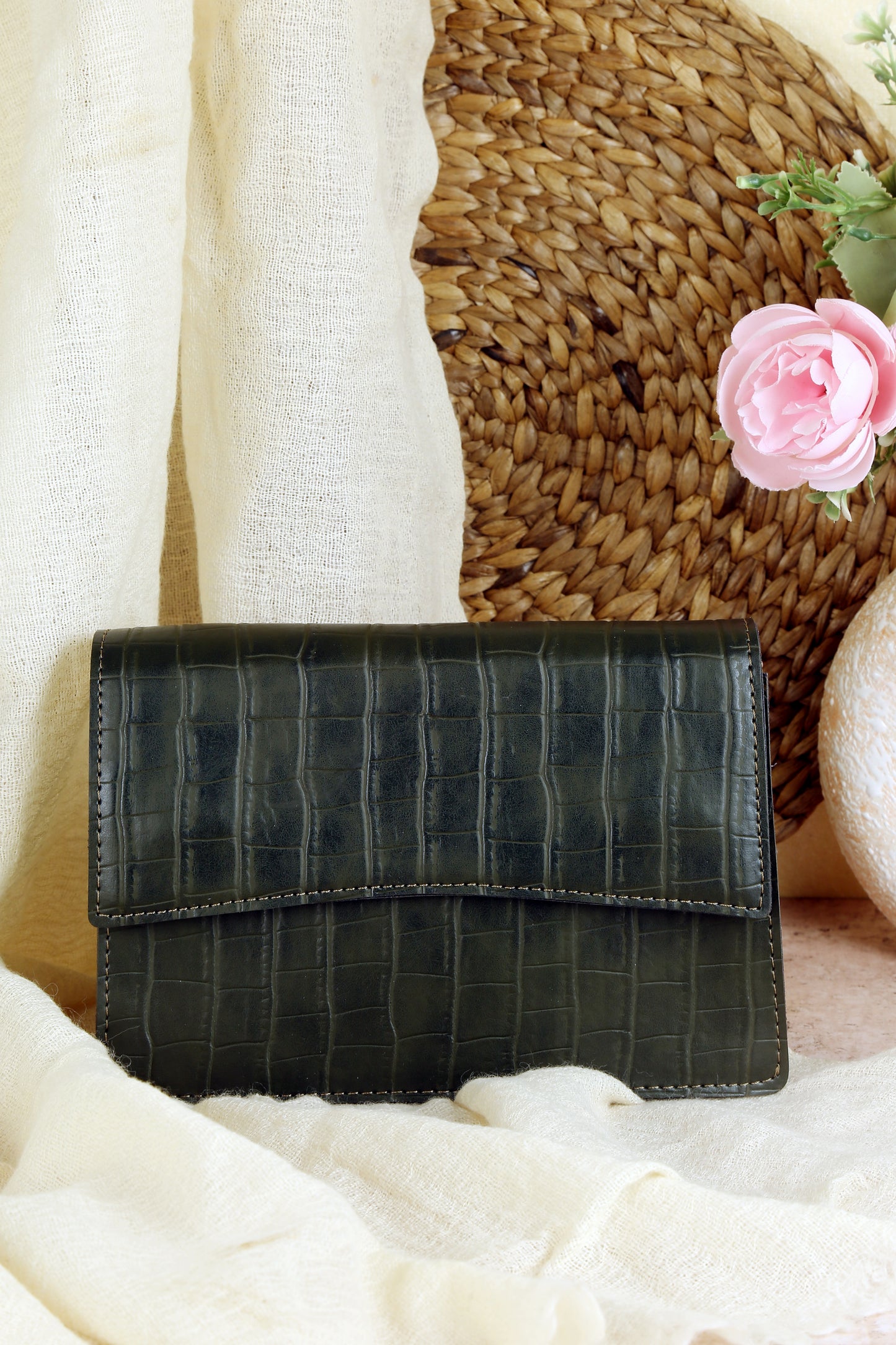 Evelyn Sling Bag