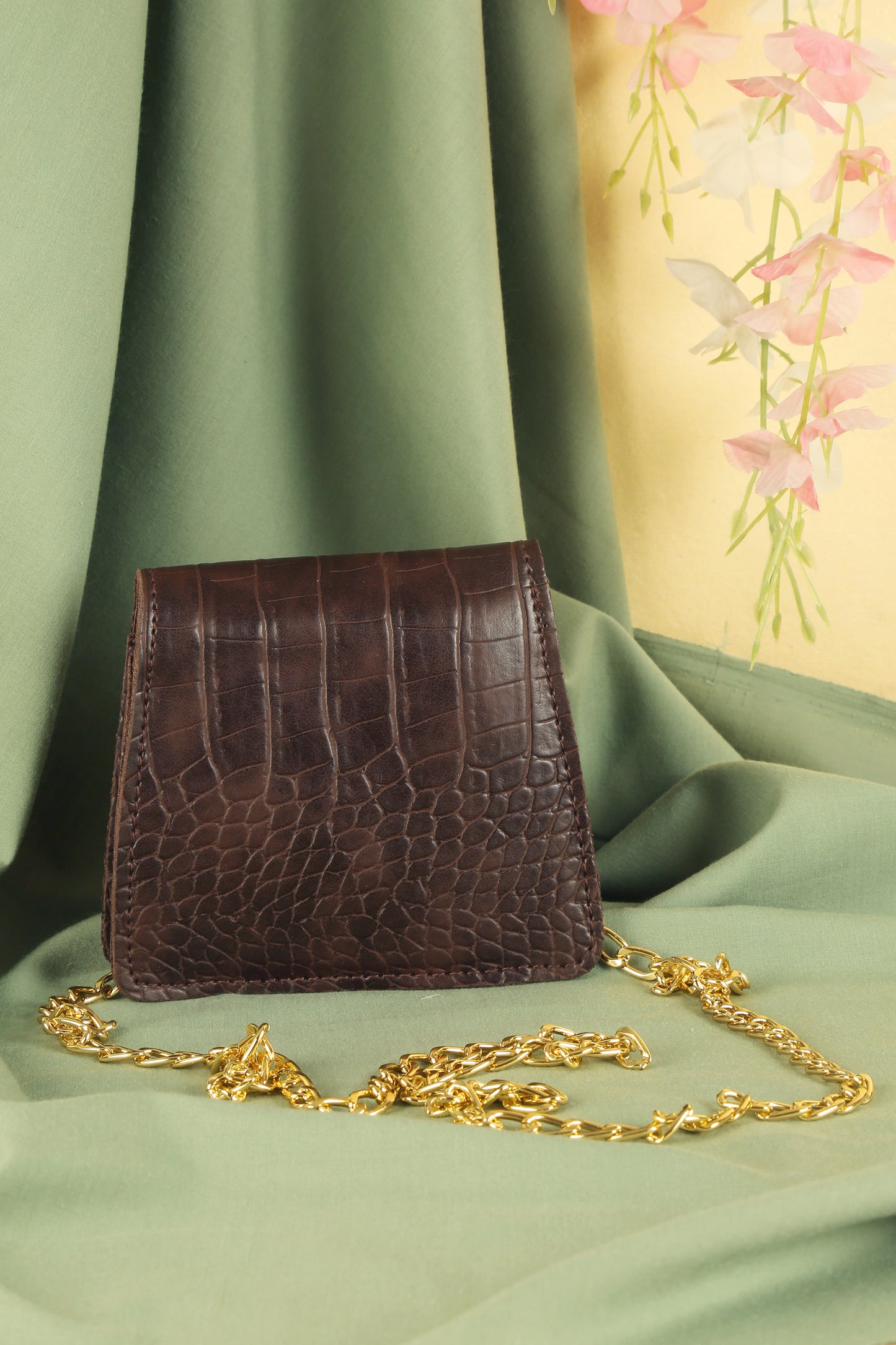 Luna Sling Bag