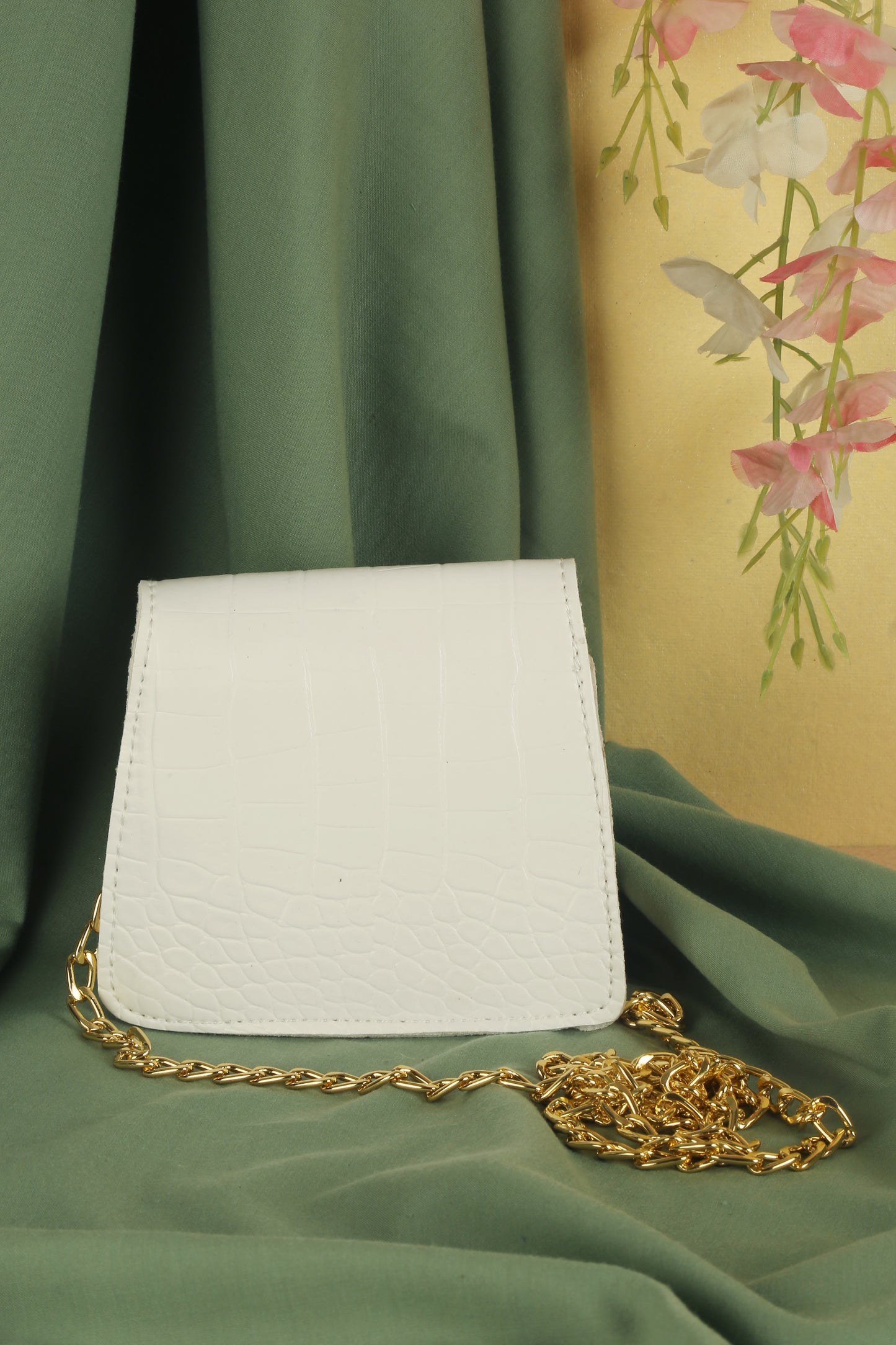 Luna Sling Bag