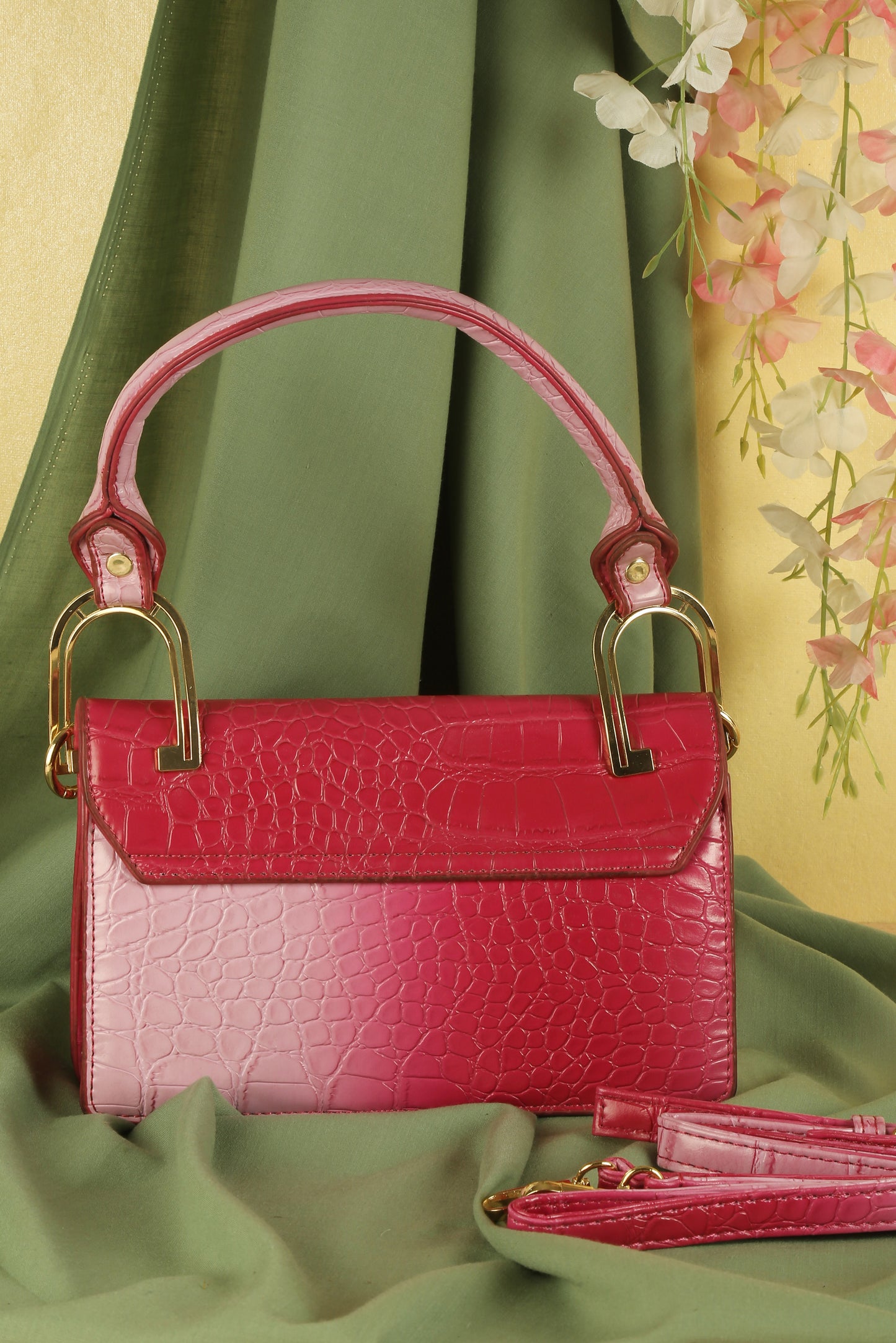 Riley Sling Bag