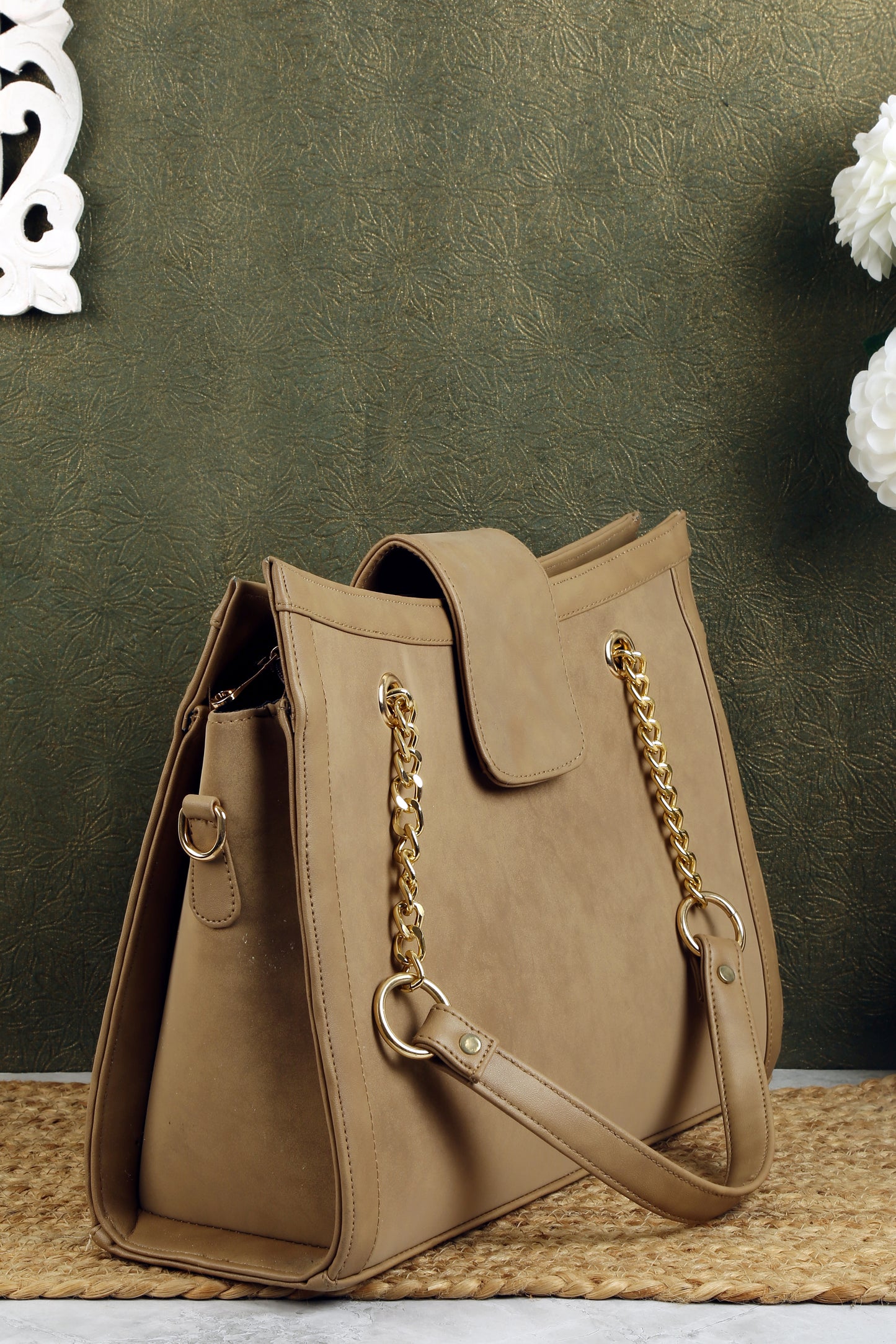Eleanor Shoulder Bag