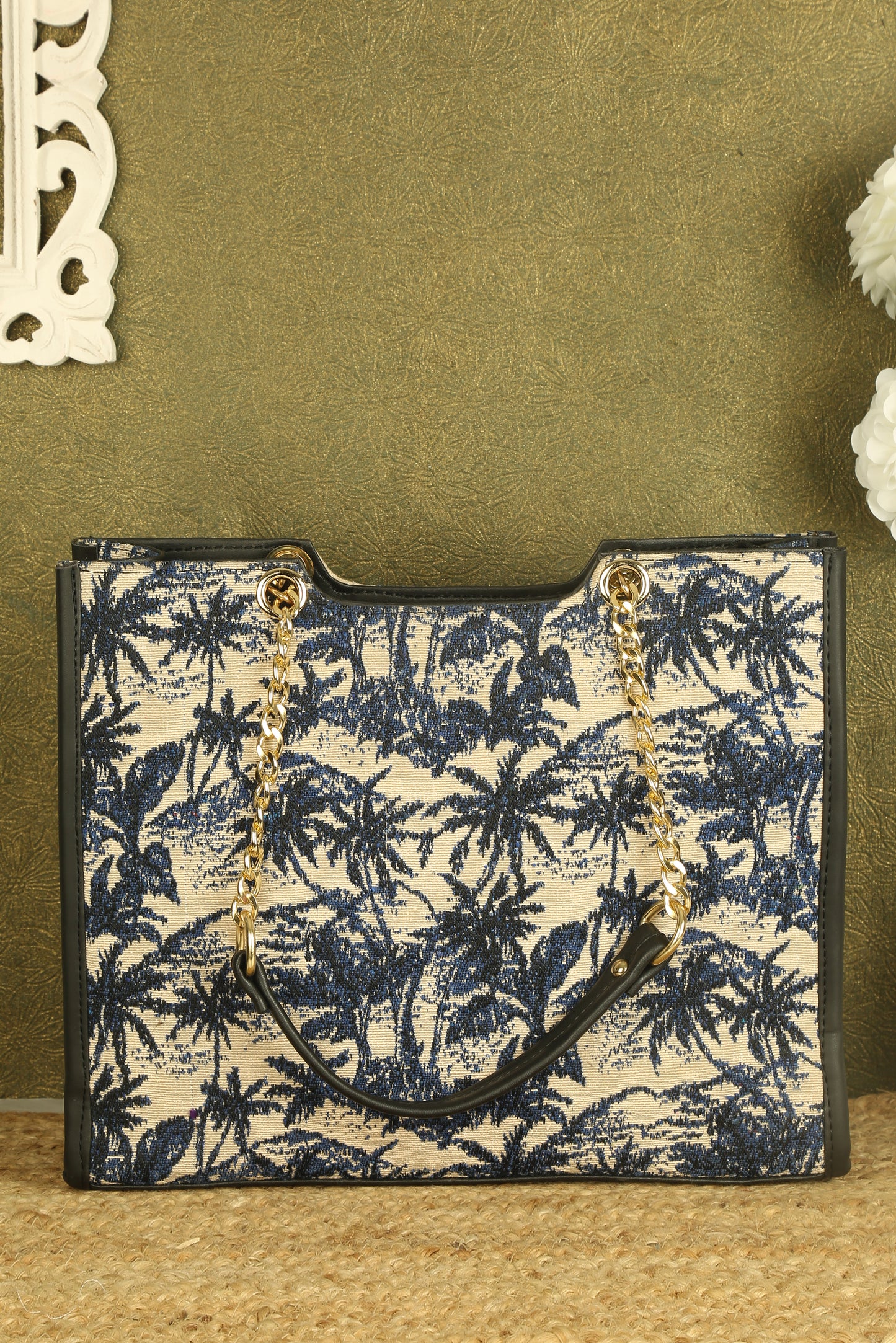 Aria Tote Bag