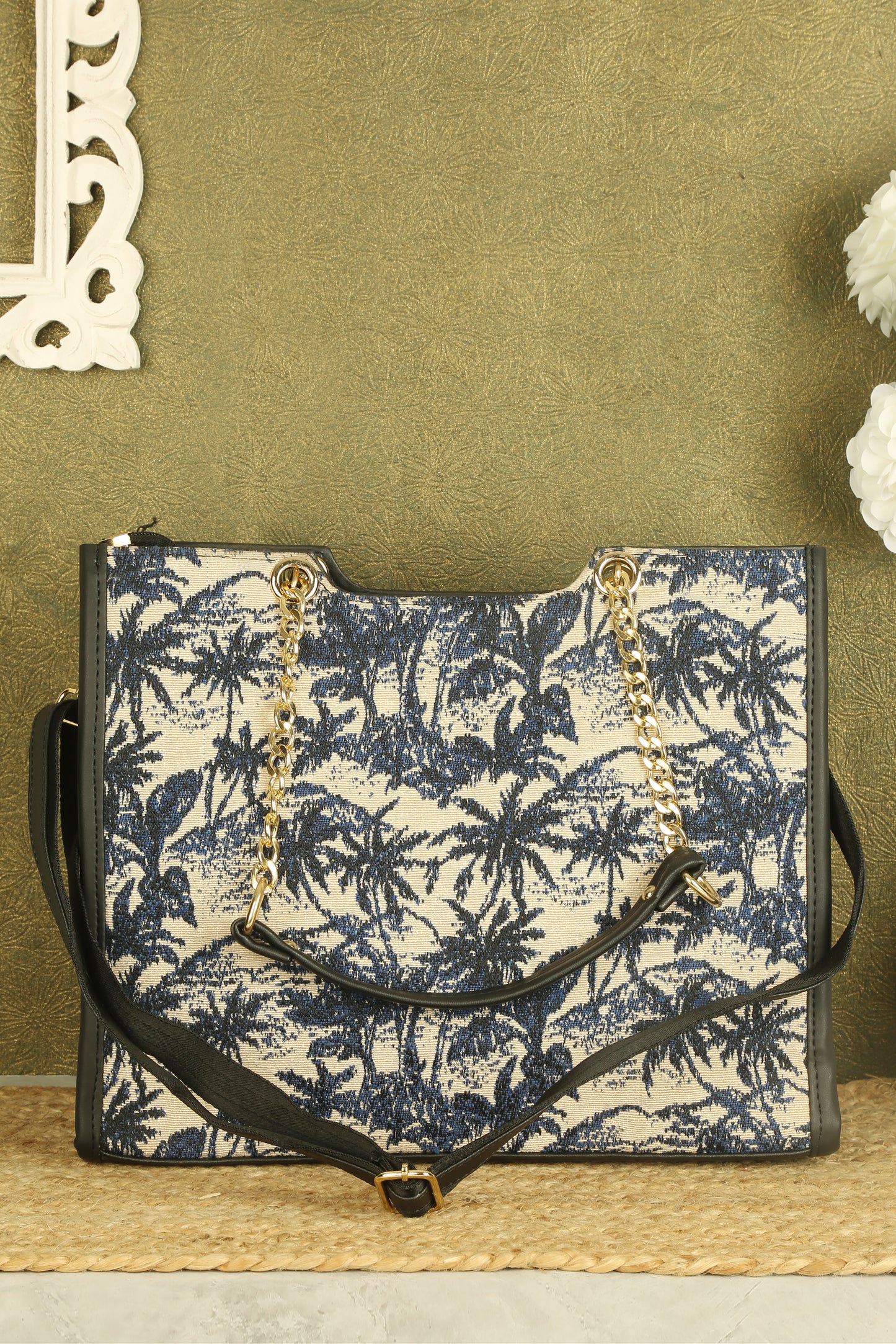 Aria Tote Bag