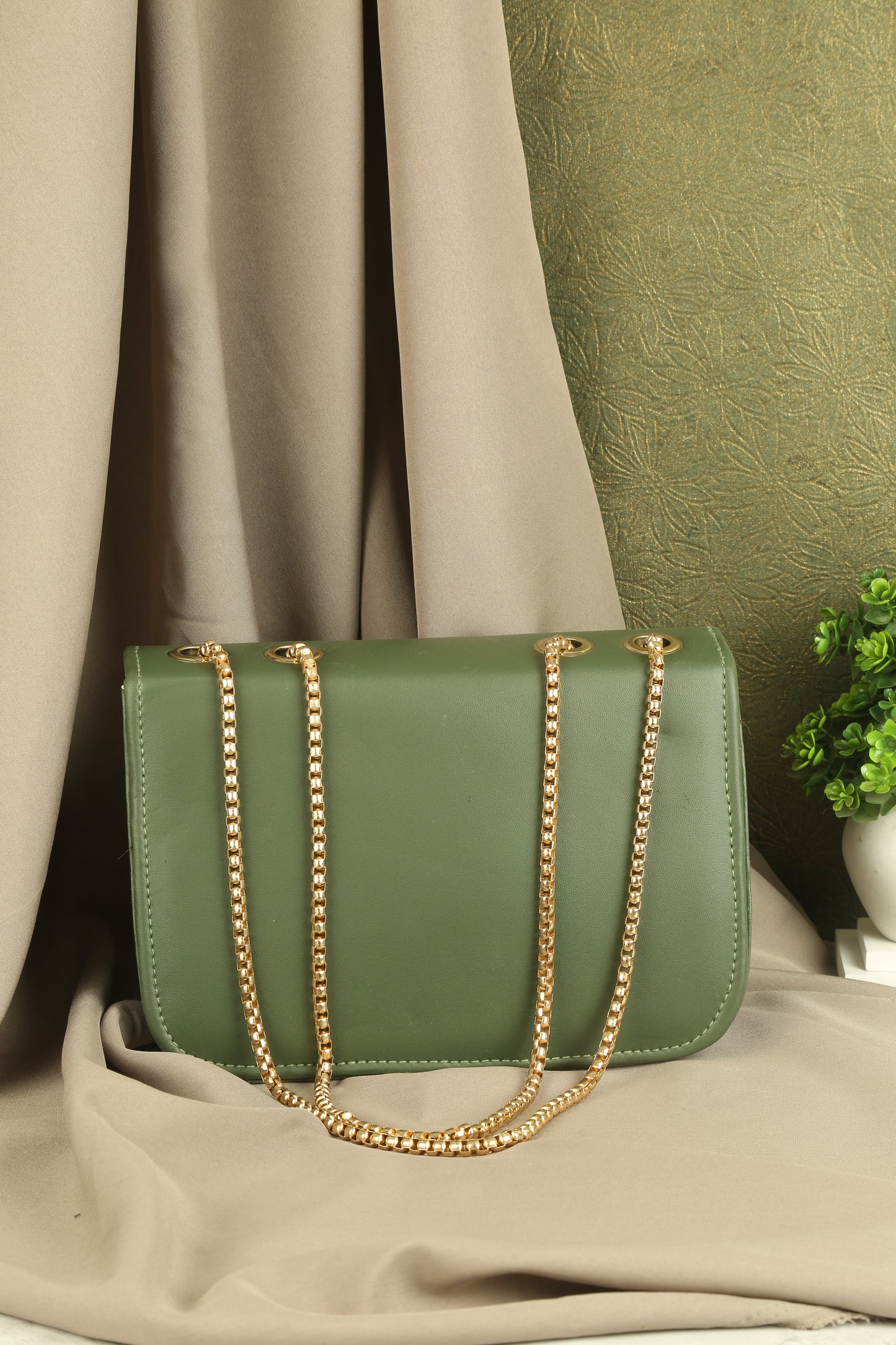 Ava Sling Bag