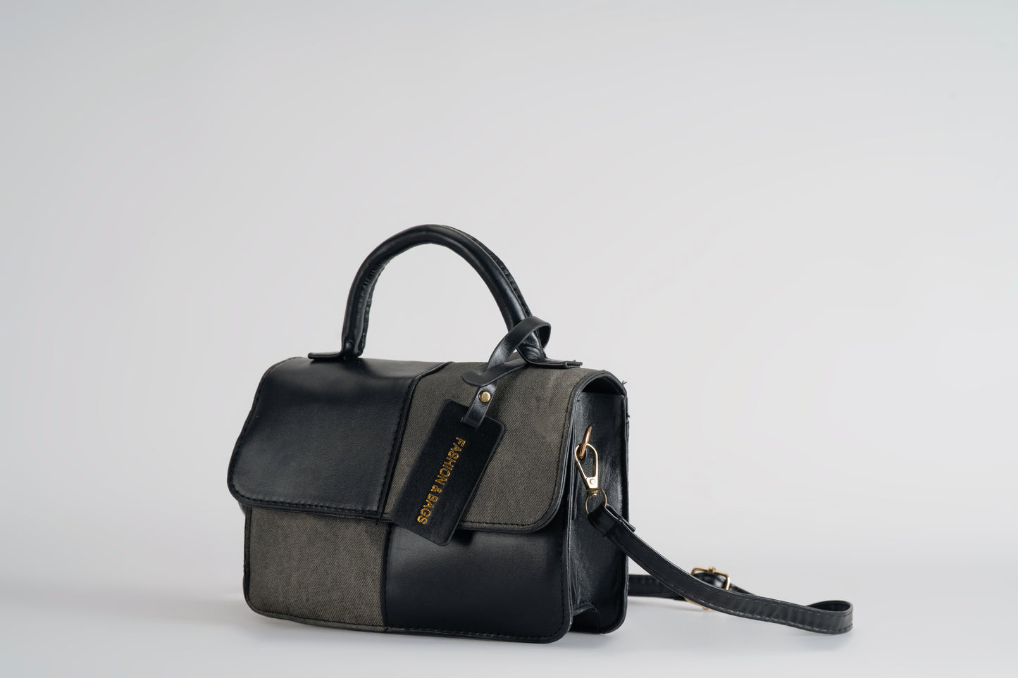 Remi Sling Bag