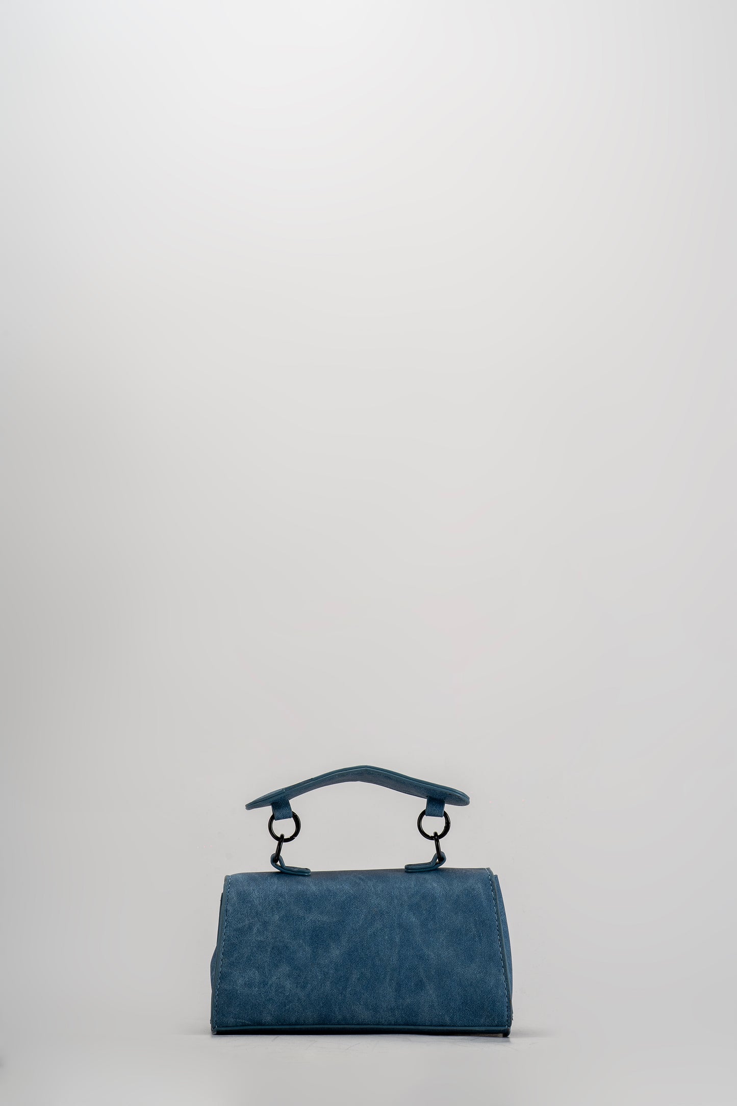 Peyton Sling Bag