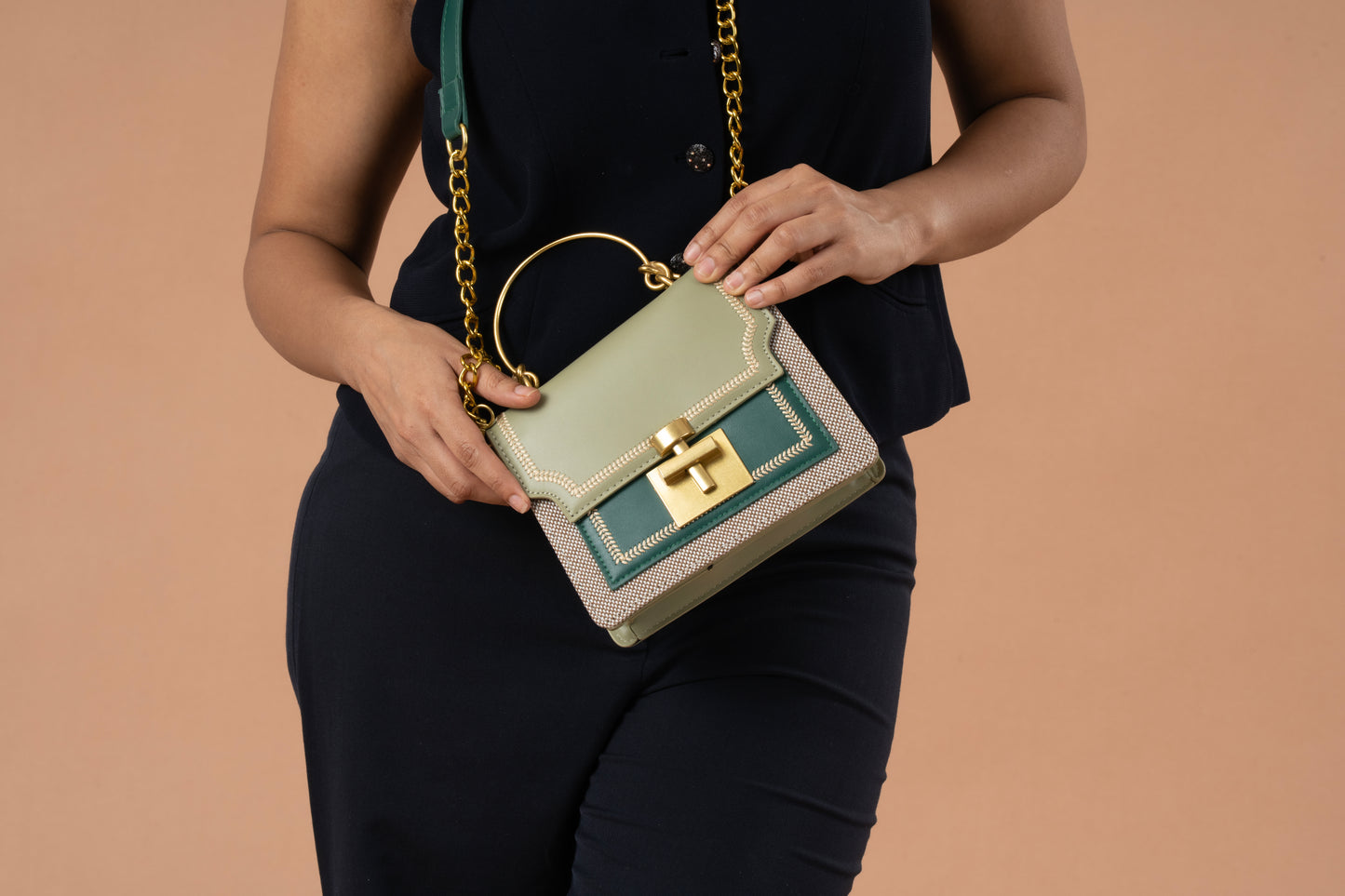Liliana Sling bag
